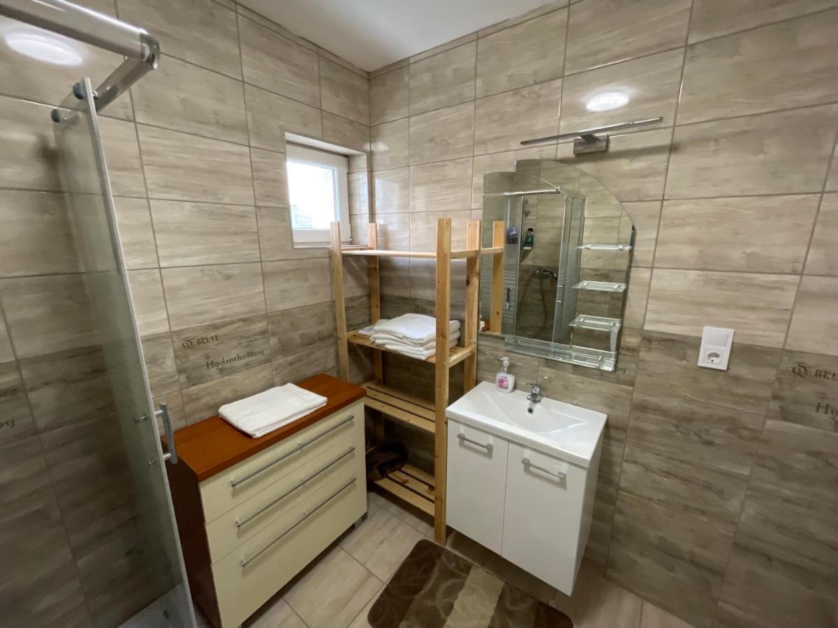 Sorrento Deluxe Apartment - Jacuzzi Siofok Exterior photo